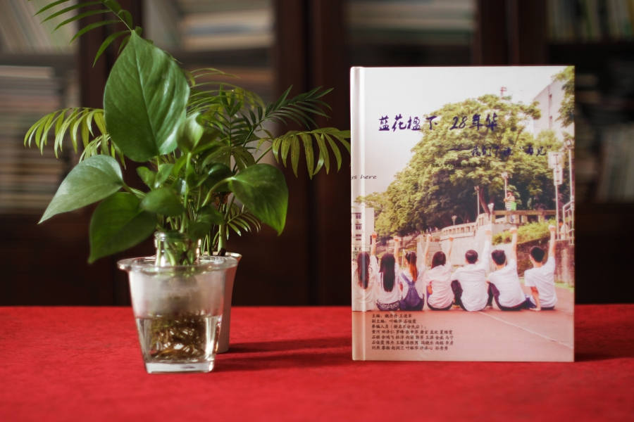 關(guān)于畢業(yè)紀(jì)念冊(cè)的唯美文字，文藝得想哭